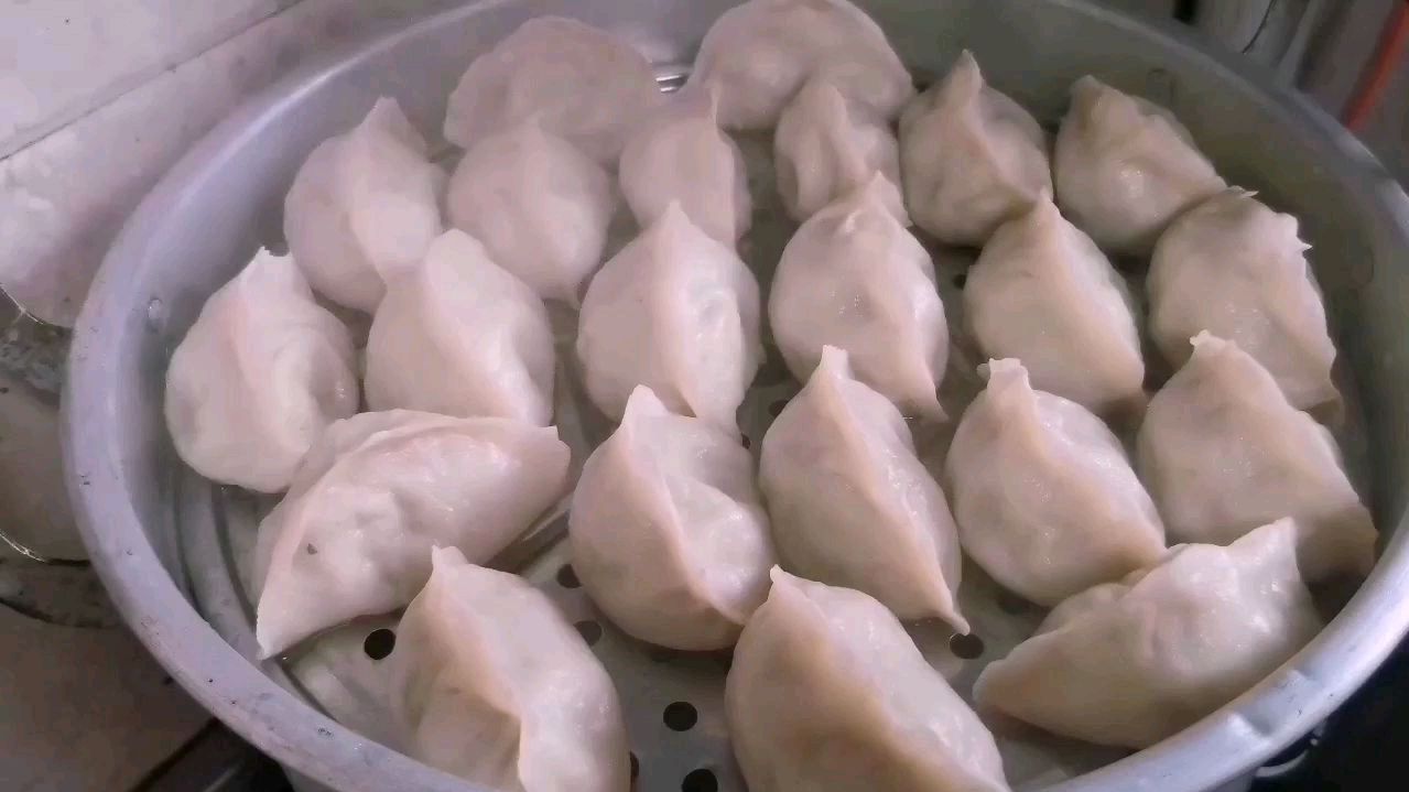 要想萝卜菜包子好吃,用这个办法调馅,鲜香味美天天吃也吃不够