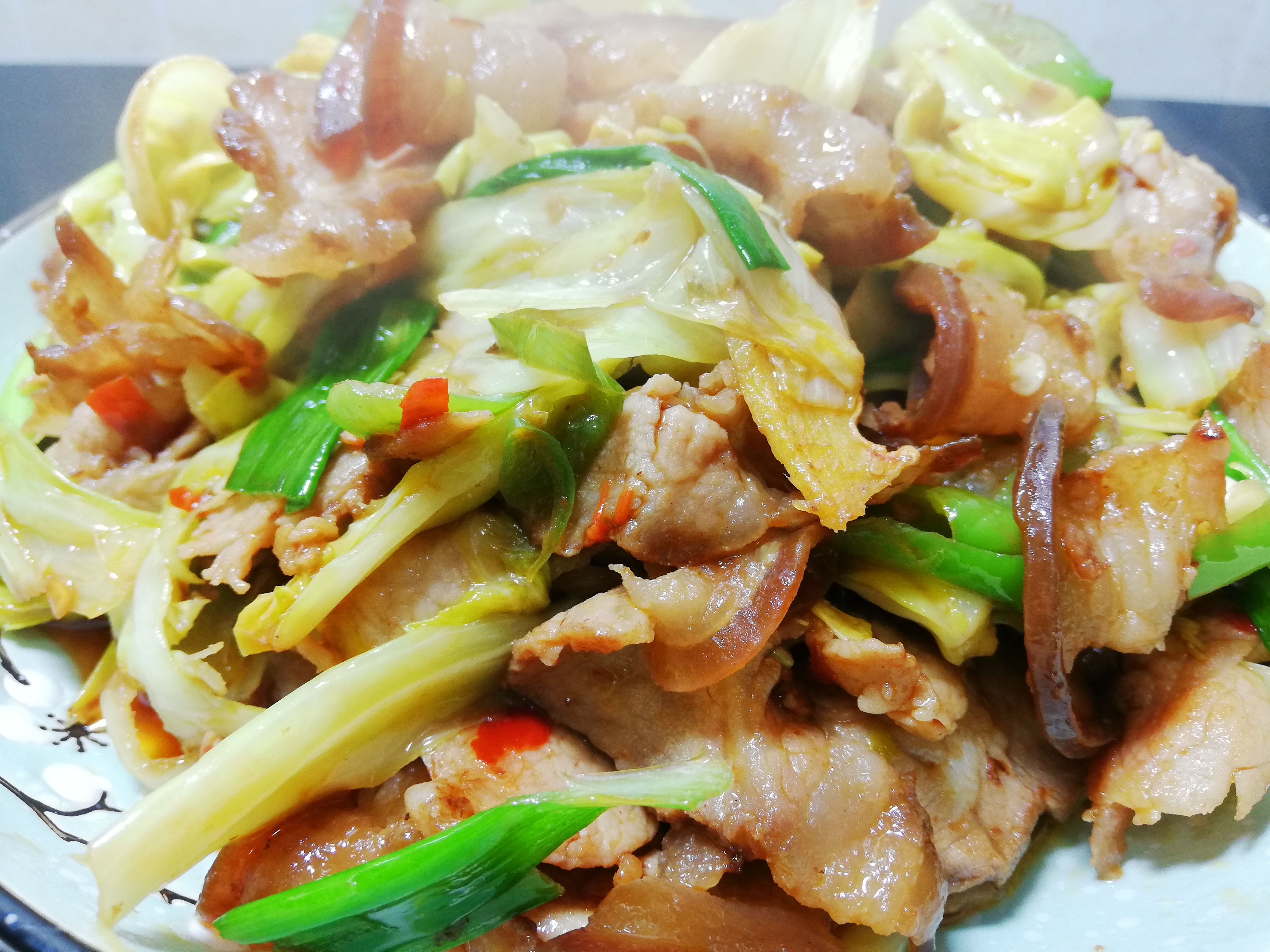 酱肉别再那么老套的炒了,加上这种辣椒,五斤酱肉不够吃