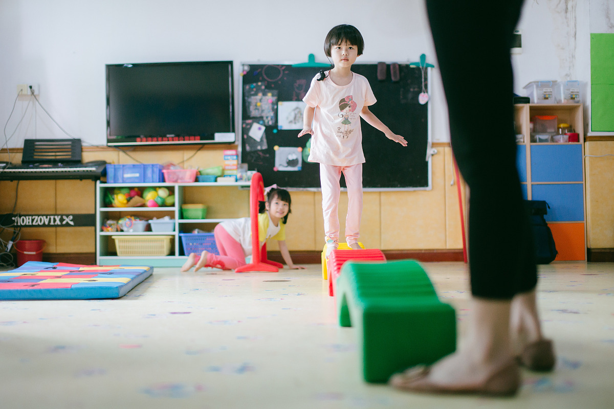 听力教学中交际信息确认活动：提升学生理解力与表达力