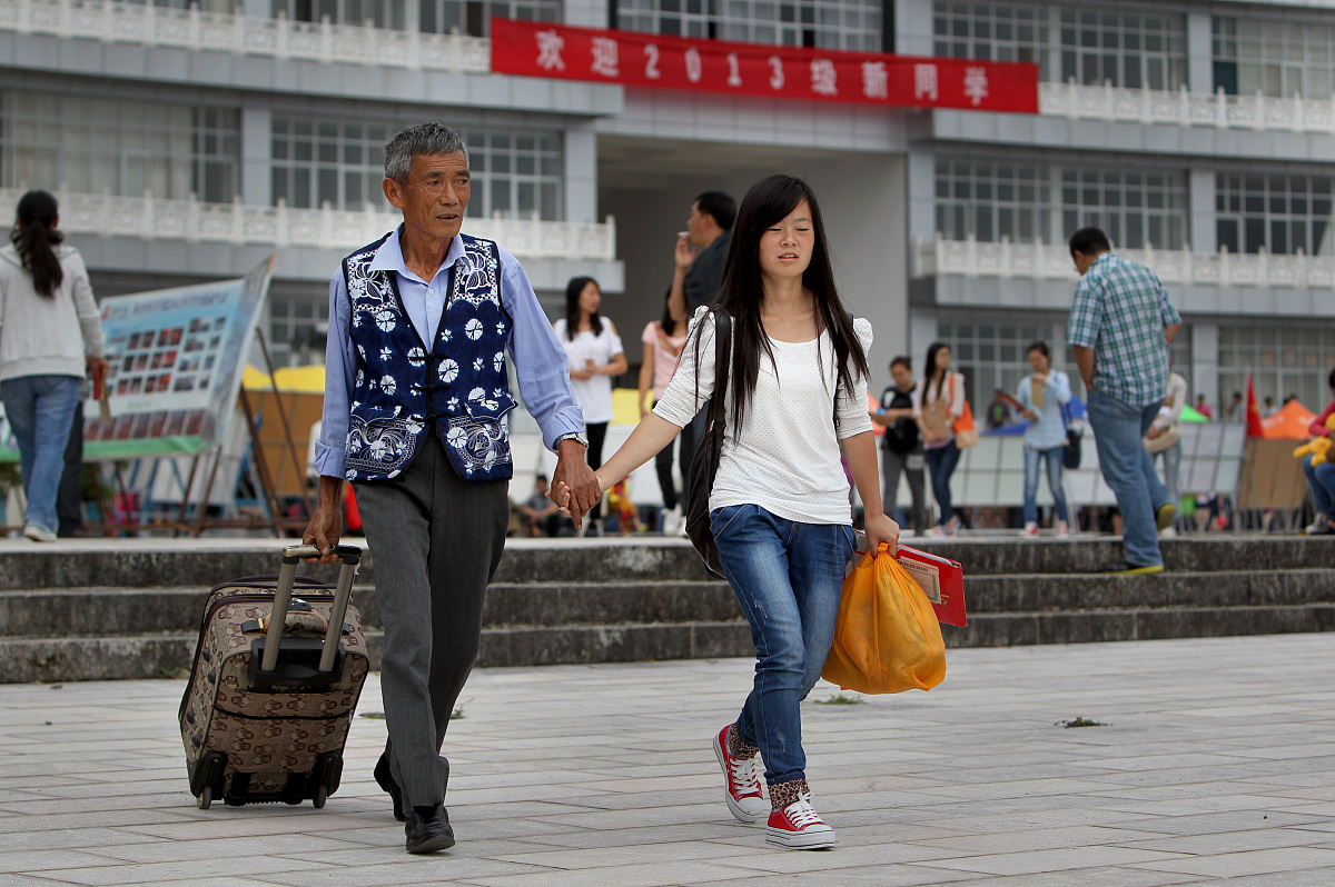 大理大学医学院招生办联系方式 - 电话、邮箱、地址