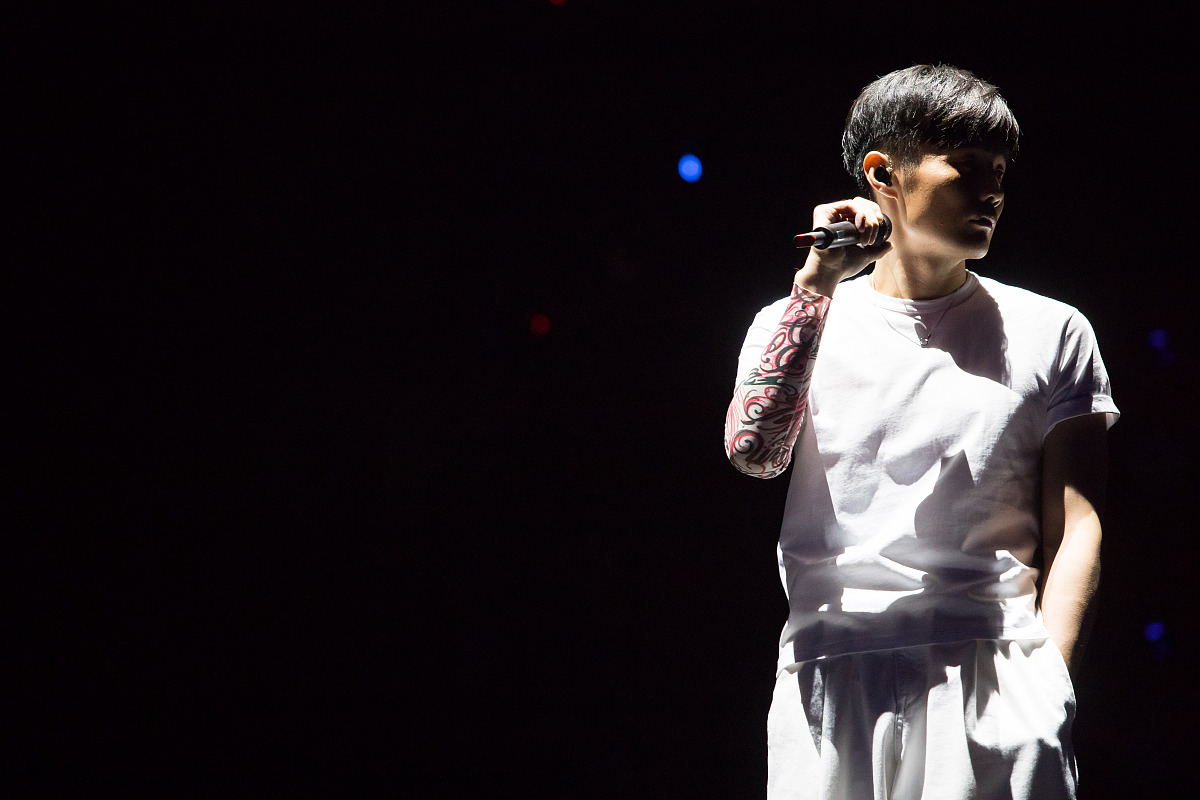 2016年11月26日,南京,2016李荣浩"有理想"世界巡回演唱会南京站.***_*