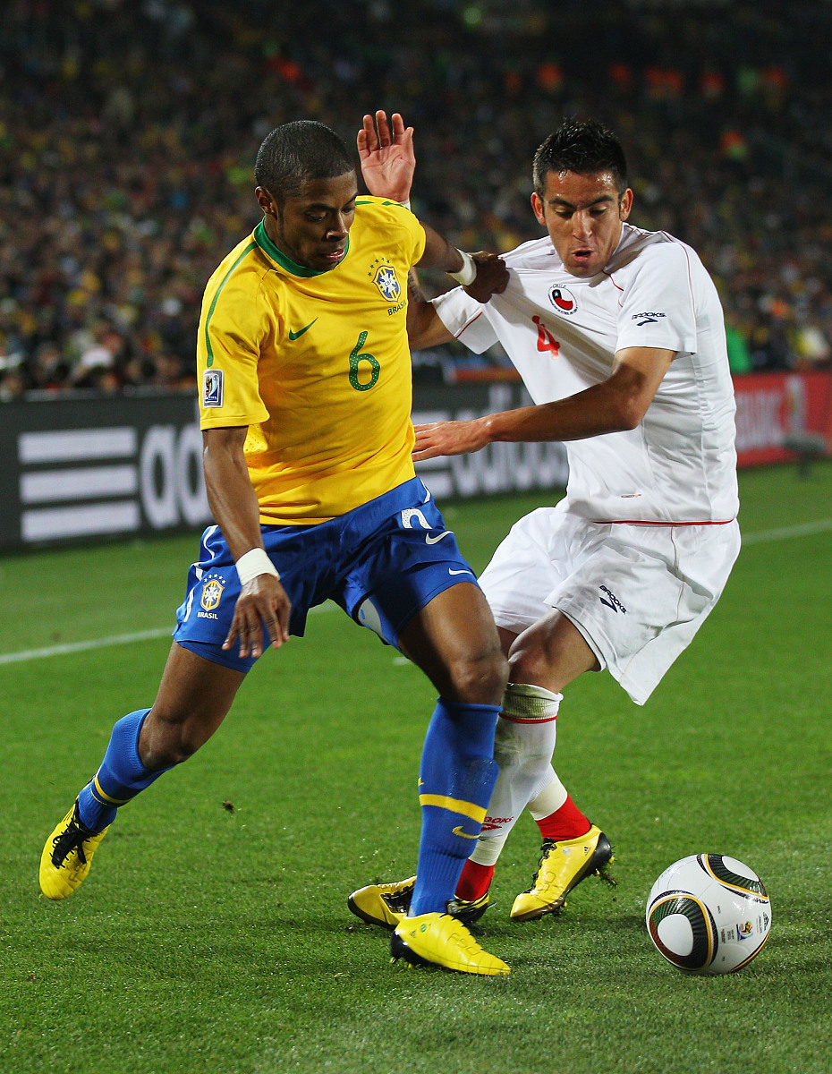 2010年6月28日,南非约翰内斯堡,2010世界杯1/8决赛,巴西vs智利.***_**