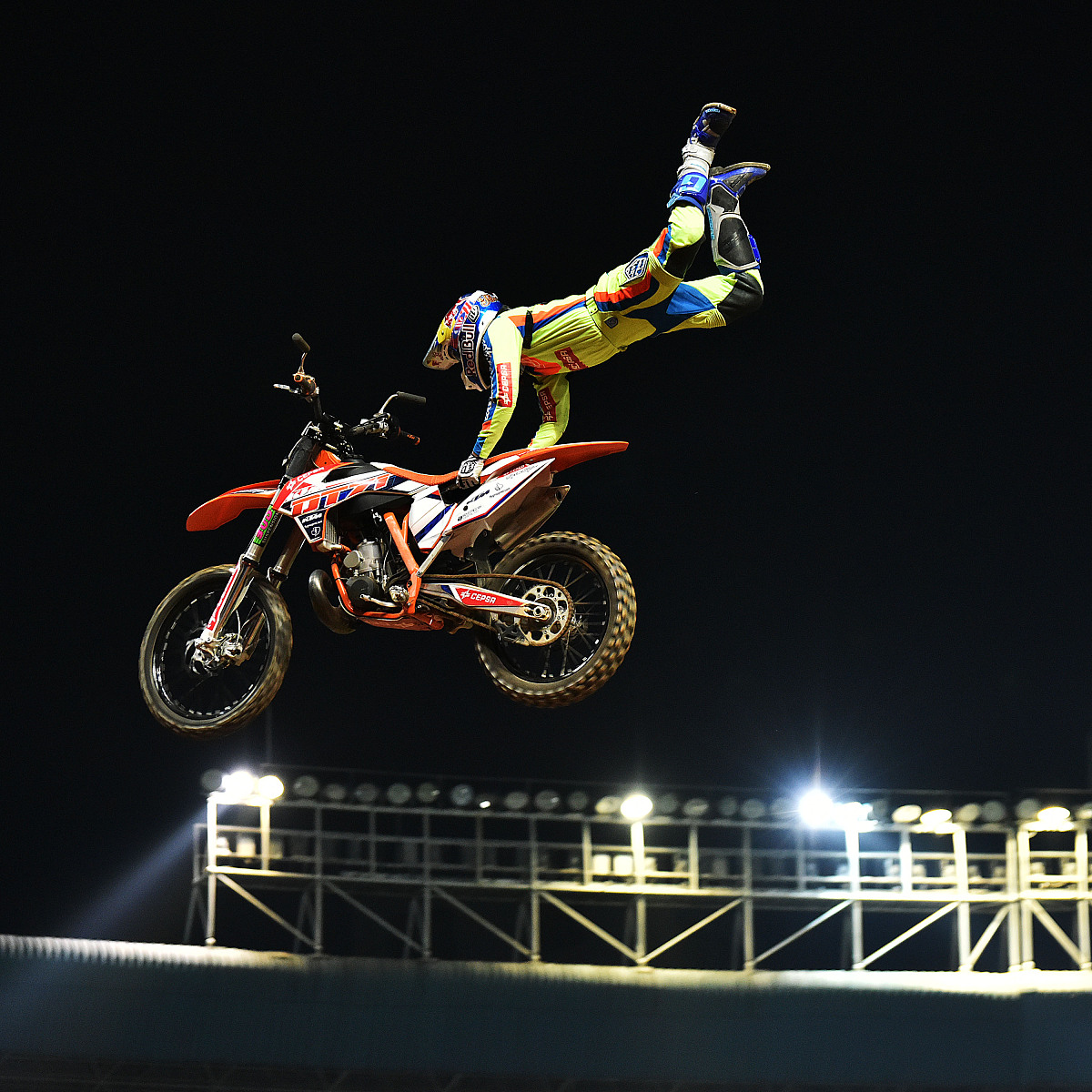 极限摩托车手游更新日志 - 1.0.1 版本新内容