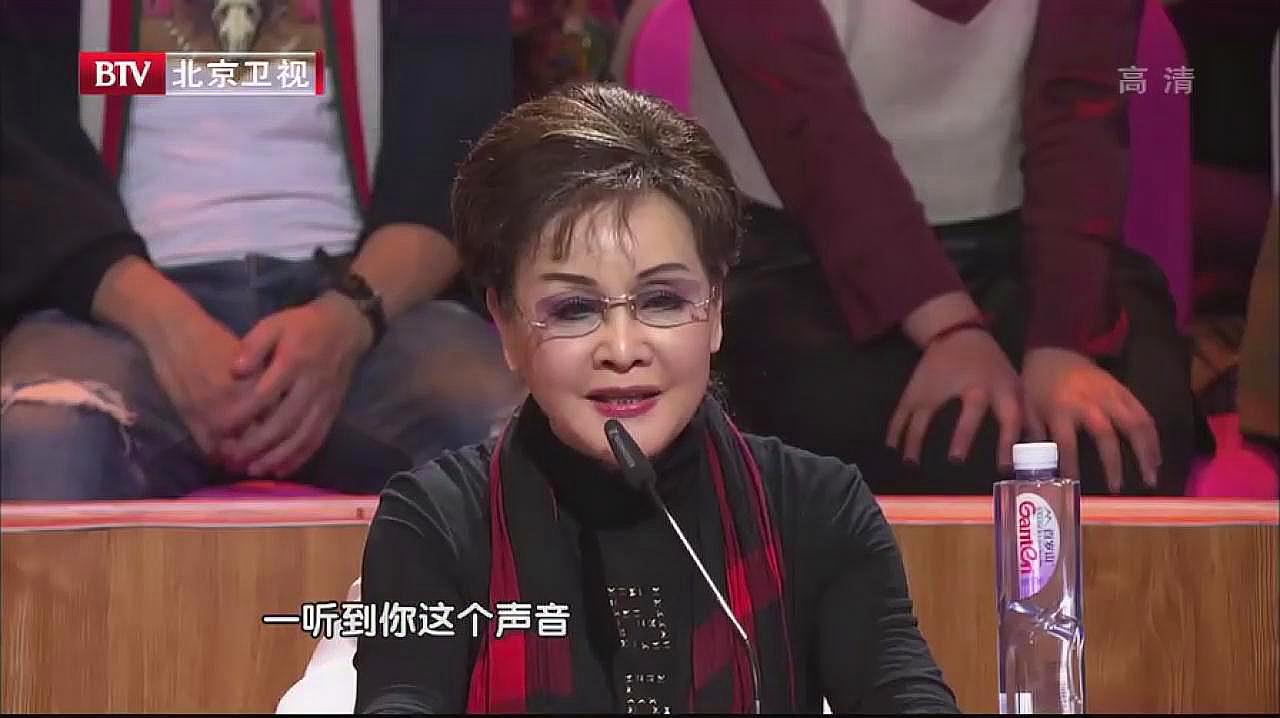 [图]音乐大师课:小姑娘演唱《带我到山顶》,李谷一:唱歌像蜜一样甜