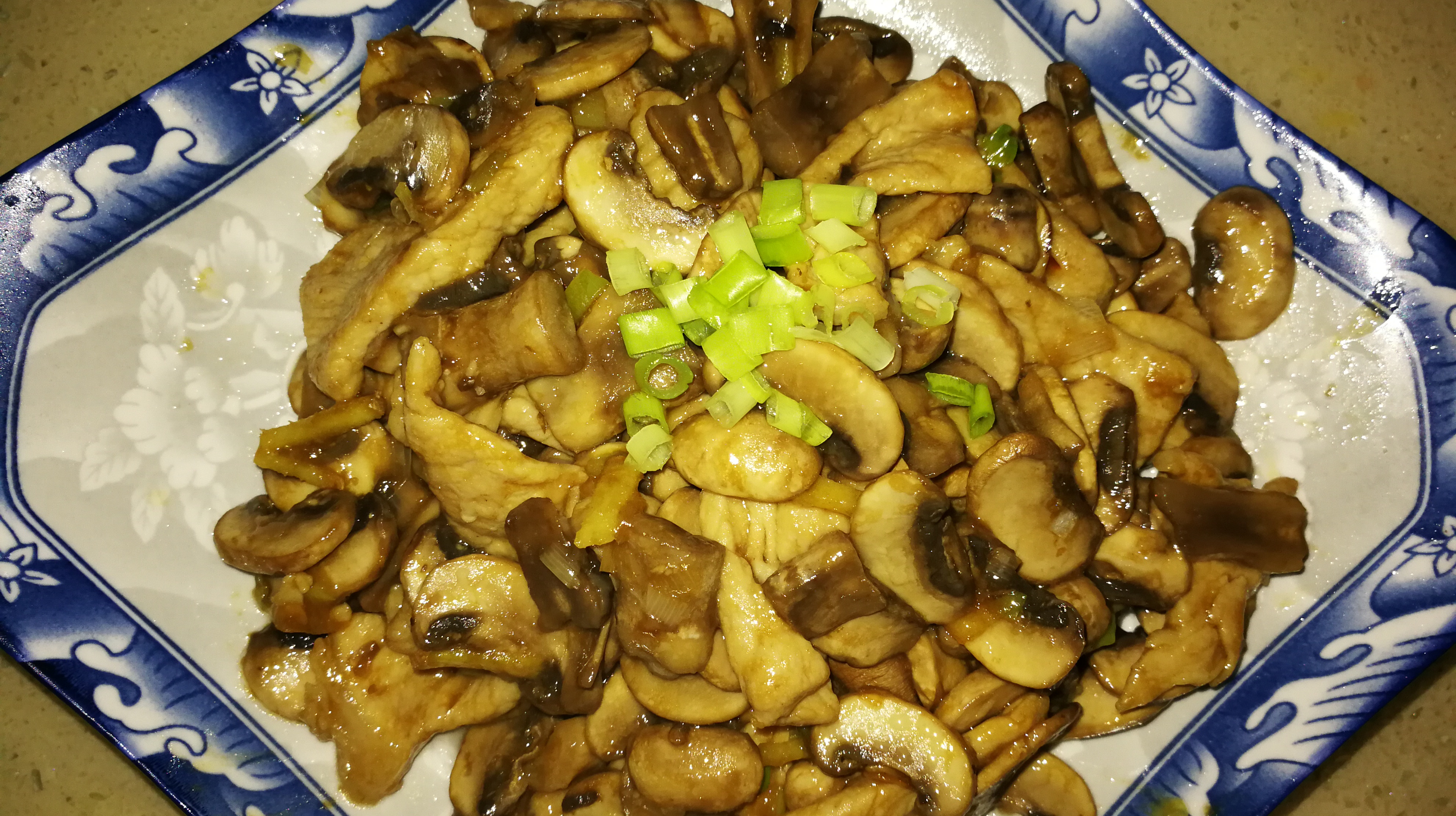 口蘑肉片要想美味,这两步万万不可省略,这两个时间切记不可太长