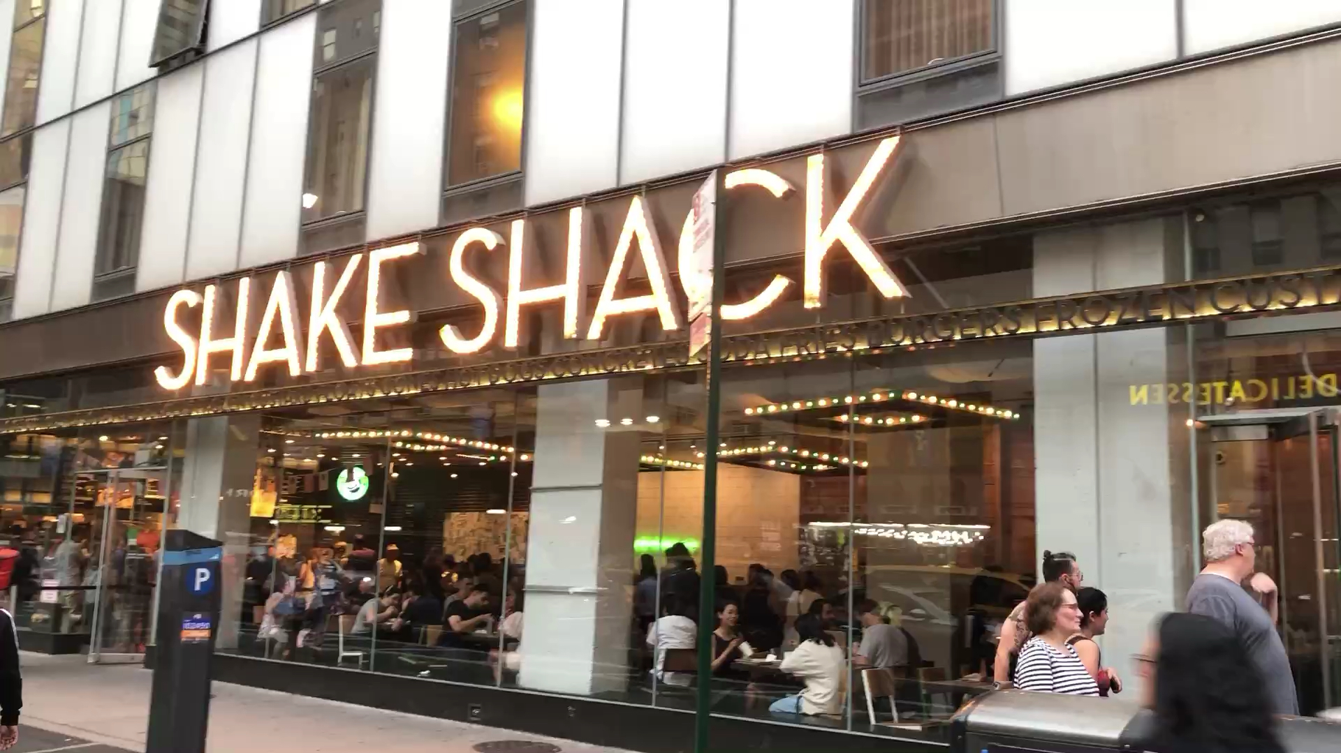 美国纽约第一网红汉堡店Shake Shack!