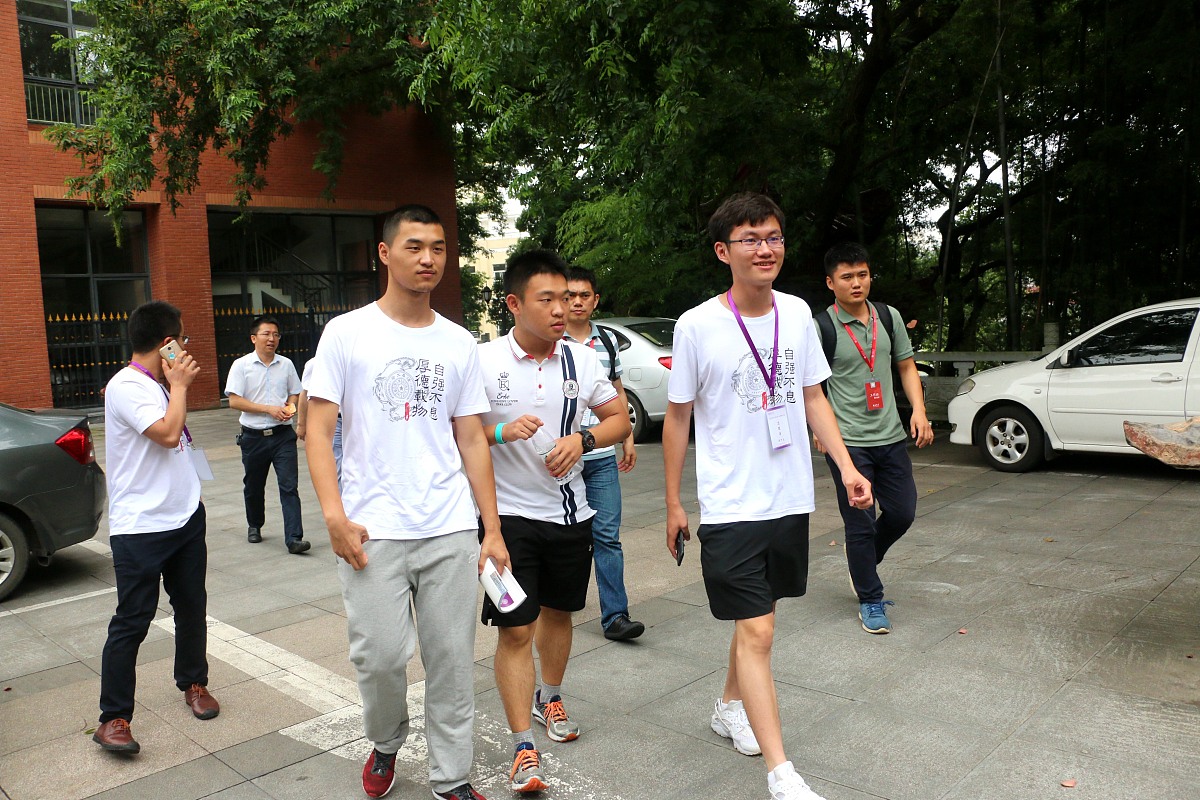 2021年曲靖高铁航空学校普通中专招生：招生地址、条件及专业介绍