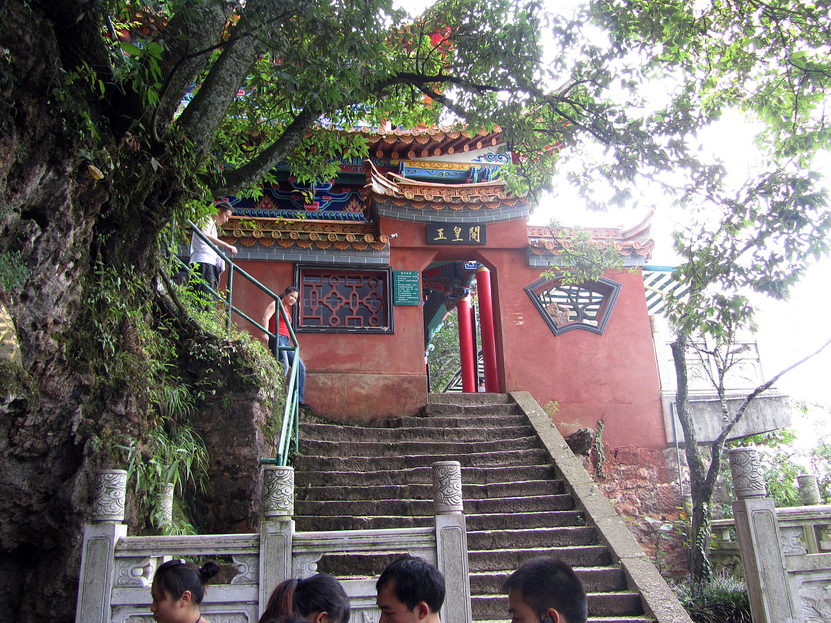 2021年初中生能读昆明旅游学校吗