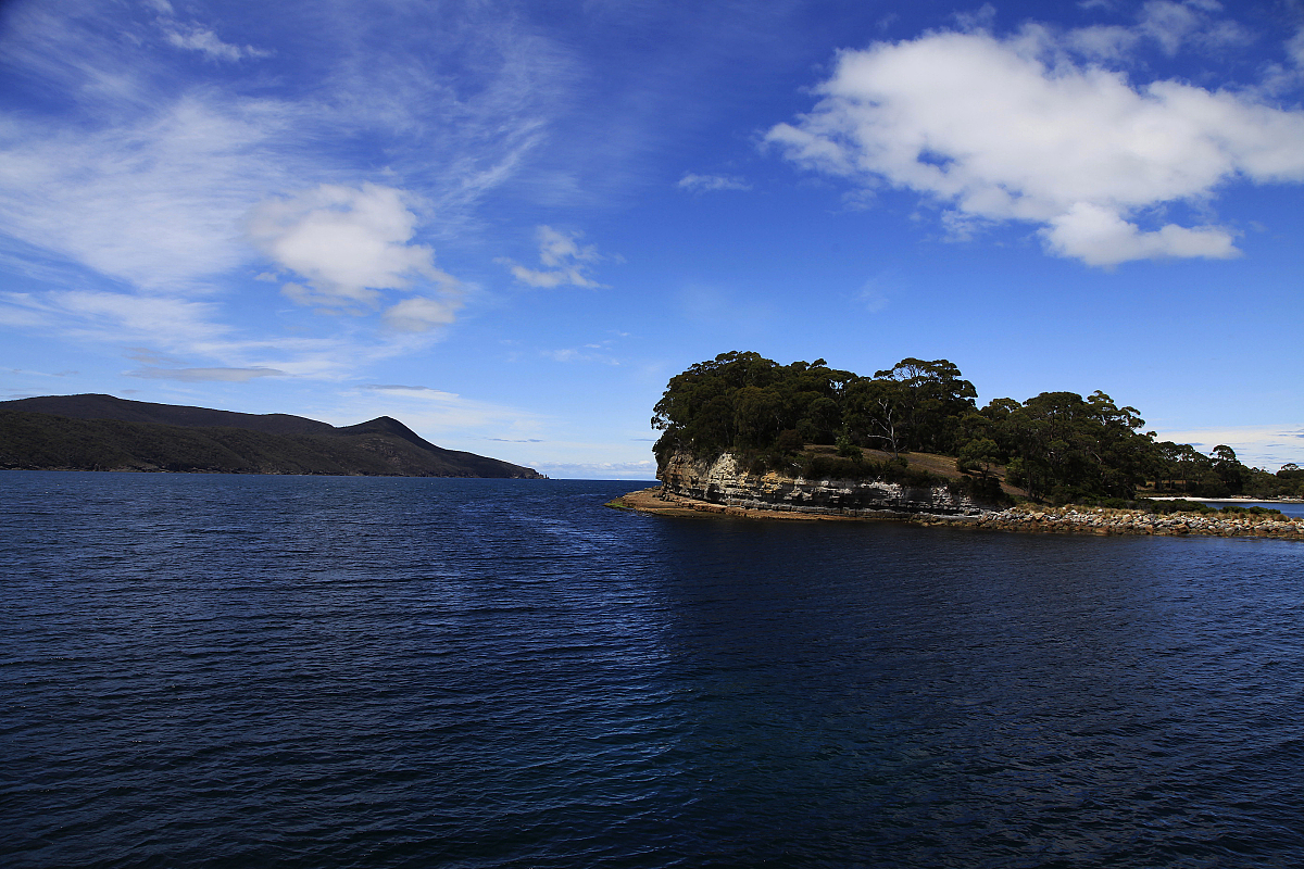 青岛旅游学校招生办联系电话