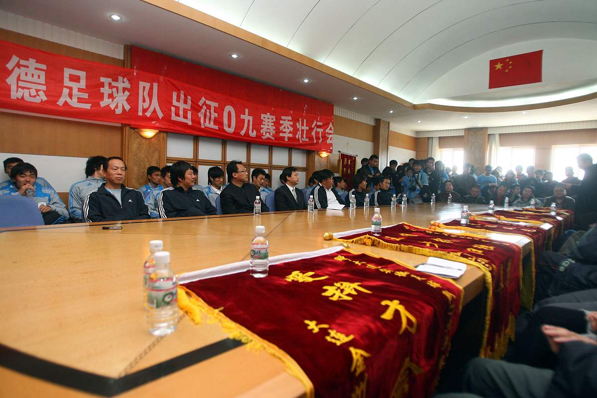 重庆市忠县：双拥践使命 服务开新局。请以此标题再想5个标题