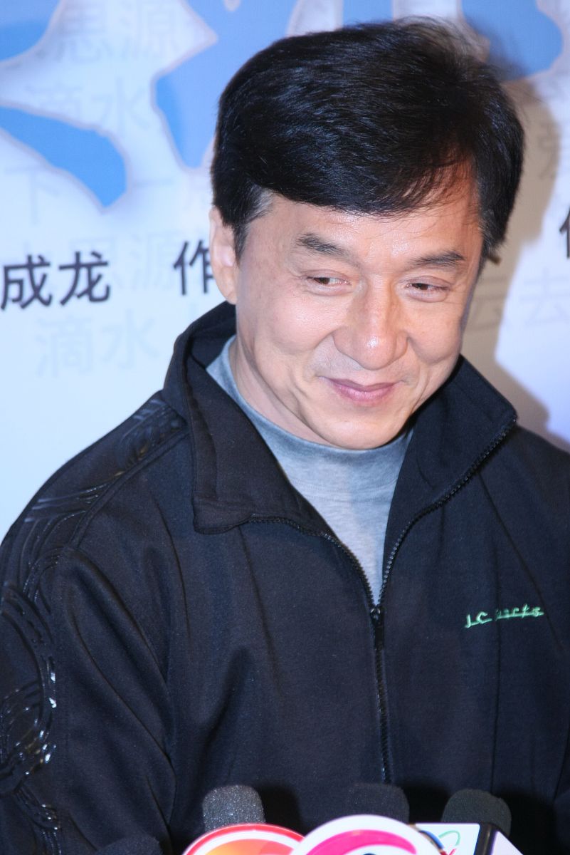 2010年4月2日,北京,抗旱救灾之歌《饮水思源》在北京录制.成龙+++_+++