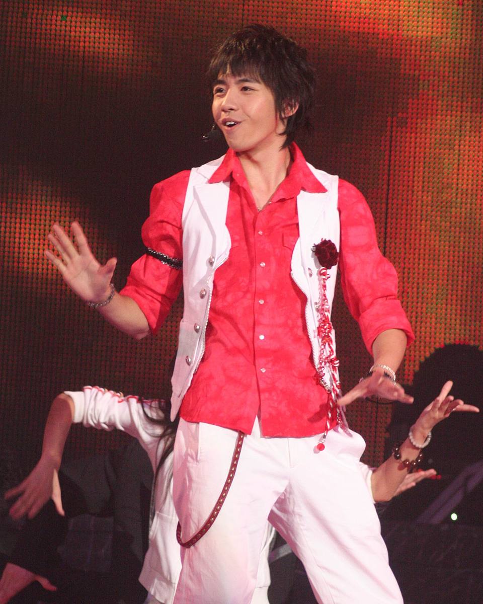2007年6月15日,长沙,快乐男生进行了激烈的7进6的比赛.俞灏明+++_+++