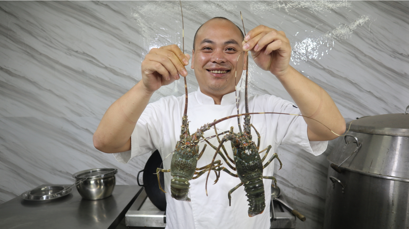 大厨分享米其林出品“过桥龙虾”,这个做法的龙虾汤你敢吃吗?