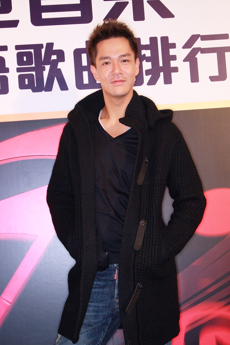 点歌 寂寞寂寞就好 - 哪个版本你最爱？