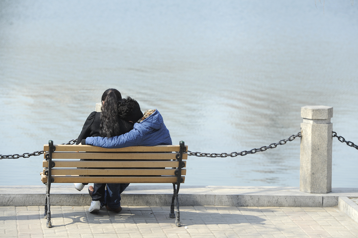 高中恋爱到结婚有多难？300字解析爱情长跑的挑战