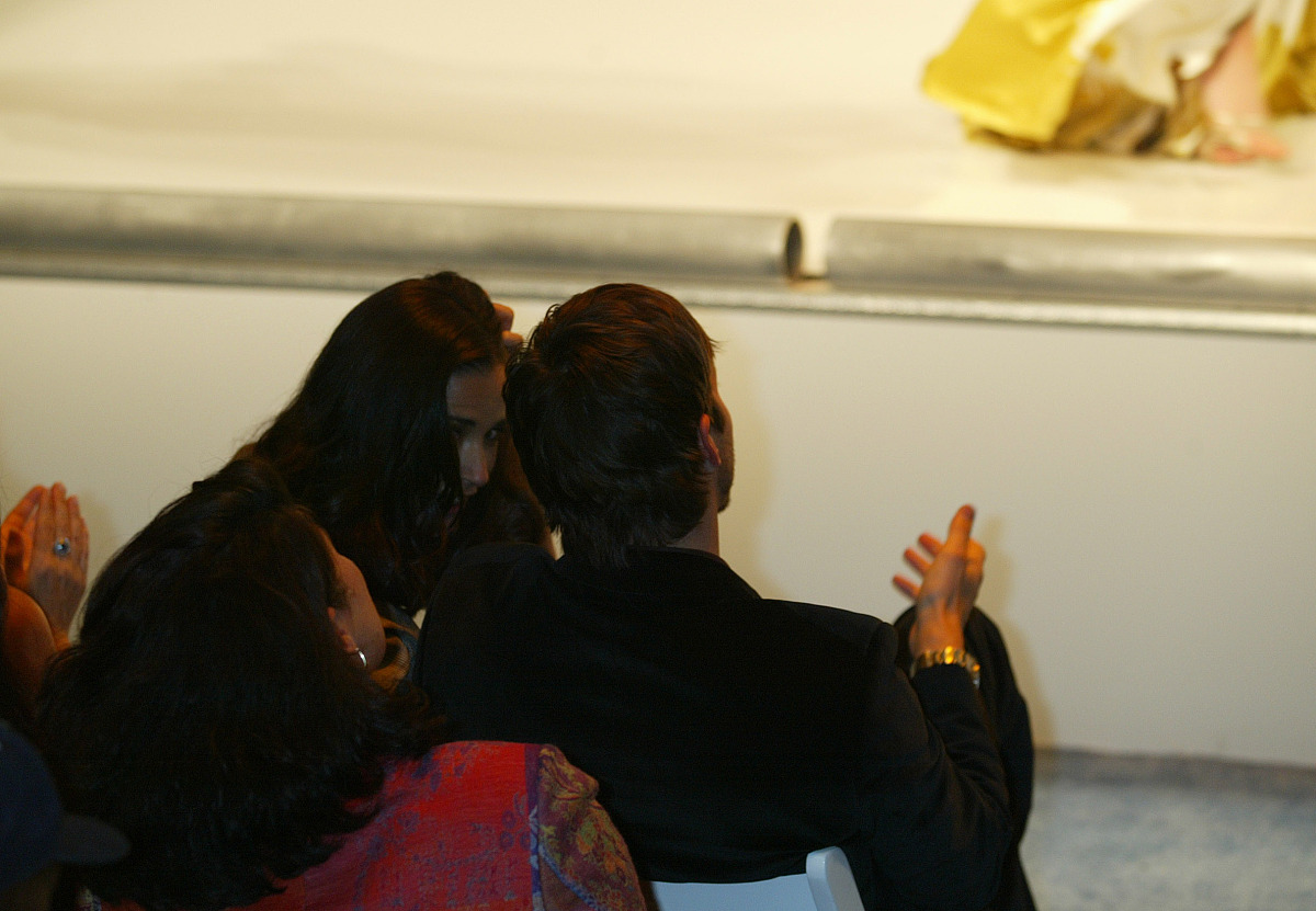 拍摄'五十度灰' 时的尴尬？别担心，这些技巧让你轻松驾驭！