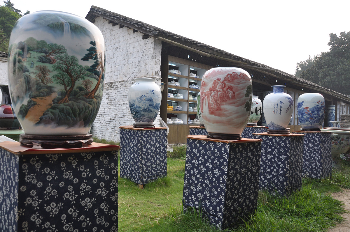 成都2021年适合女生的中专学校专业