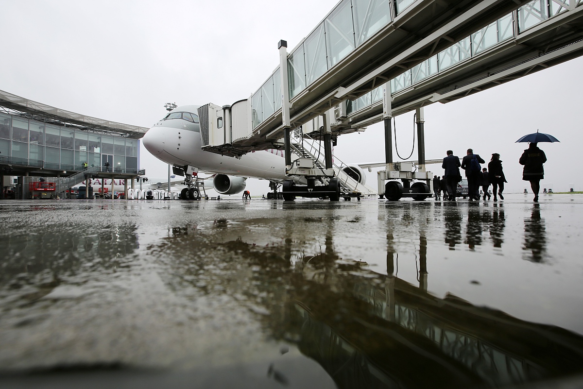 华西航空旅游学校官网 | 眉山航空旅游专业人才培养基地