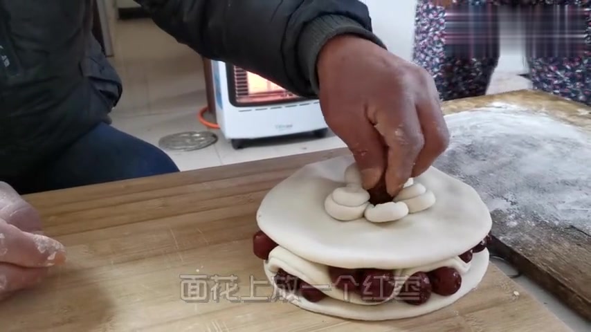 每到过年的时候蒸花糕,是美食也是艺术,你是不是也想吃?