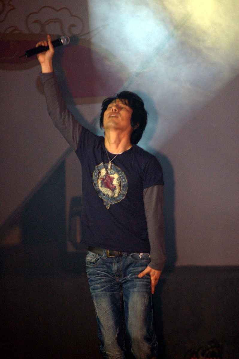 2008年3月6日,北京,东方风云榜拉票会在北京举行.郑钧+++_+++东方风云