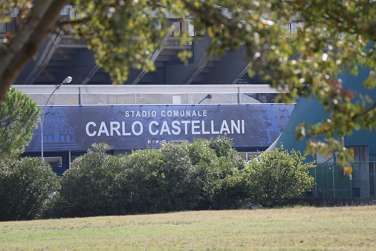 昆士兰大学商科广告学方向研究生在国内认证什么专业？