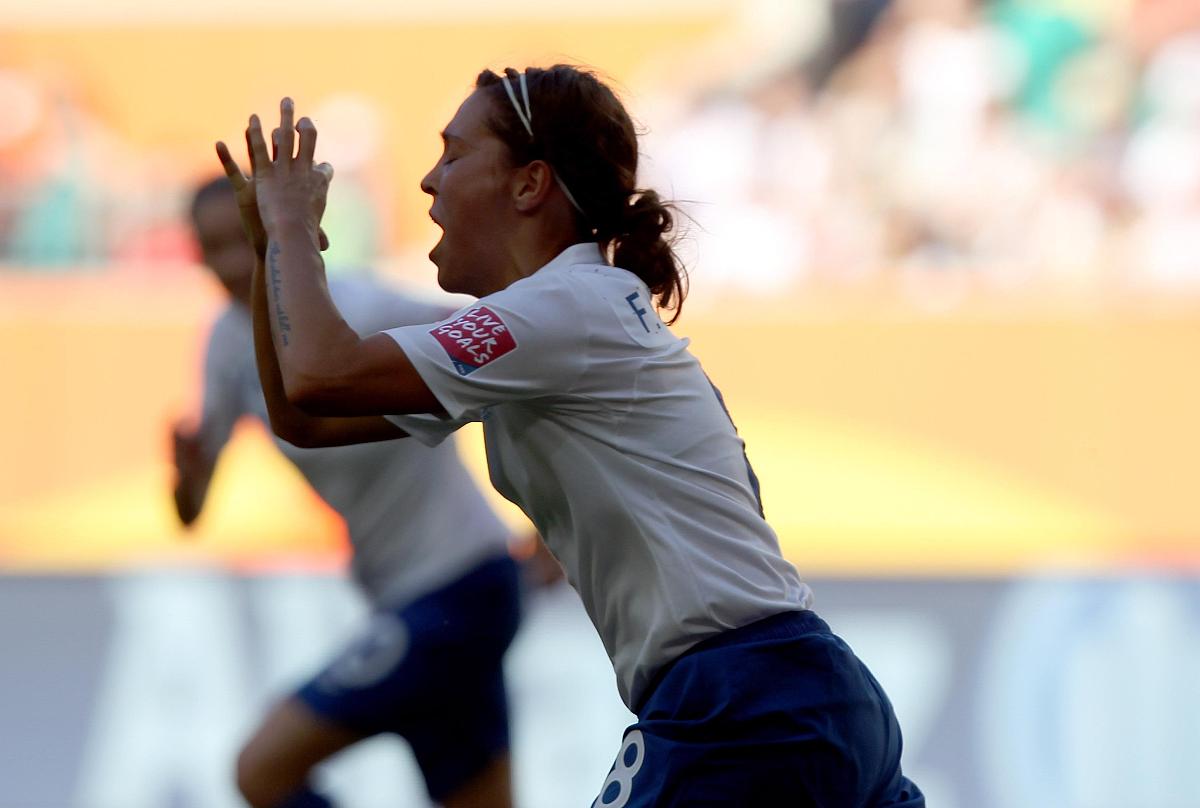 2011年6月27日,德国沃尔夫斯堡,2011女足世界杯b组,墨西哥vs英格兰.**