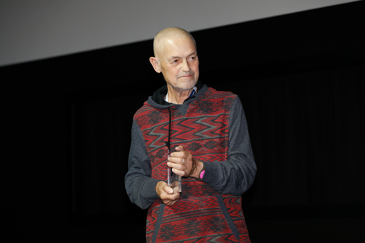 明星有大佬就一定不值得喜欢吗？