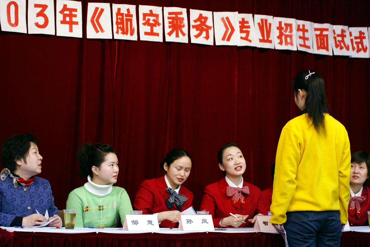 遵义市旅游学校导游服务专业课程设置：涵盖基础、实践和选修课程