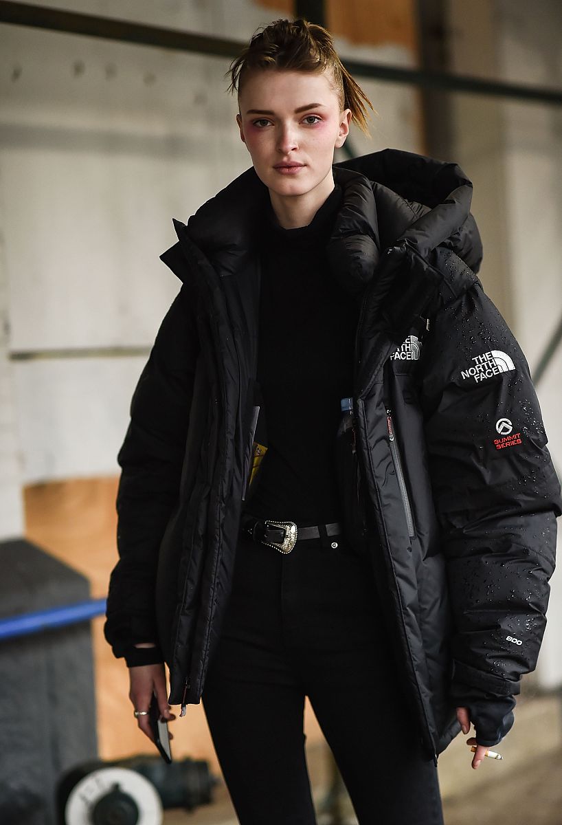 佐丹奴羽绒服属于什么档次与介绍下这个品牌