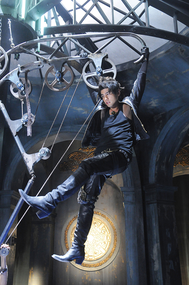 写一首表达梦想情绪的摇滚中文歌曲歌词表达的主题为团结。歌词结构为verse1、verse2、Pre-Chorus、chorus1、chorus2、verse3、verse4、Bridge、chorus3、chorus4结构完整性温度值为2。建议歌词结尾以aiwai押韵温度值为01。保证chorus1、chorus2、chorus3、chorus4歌词不重复此要求温度值为1。歌曲主题、歌曲名、歌词与