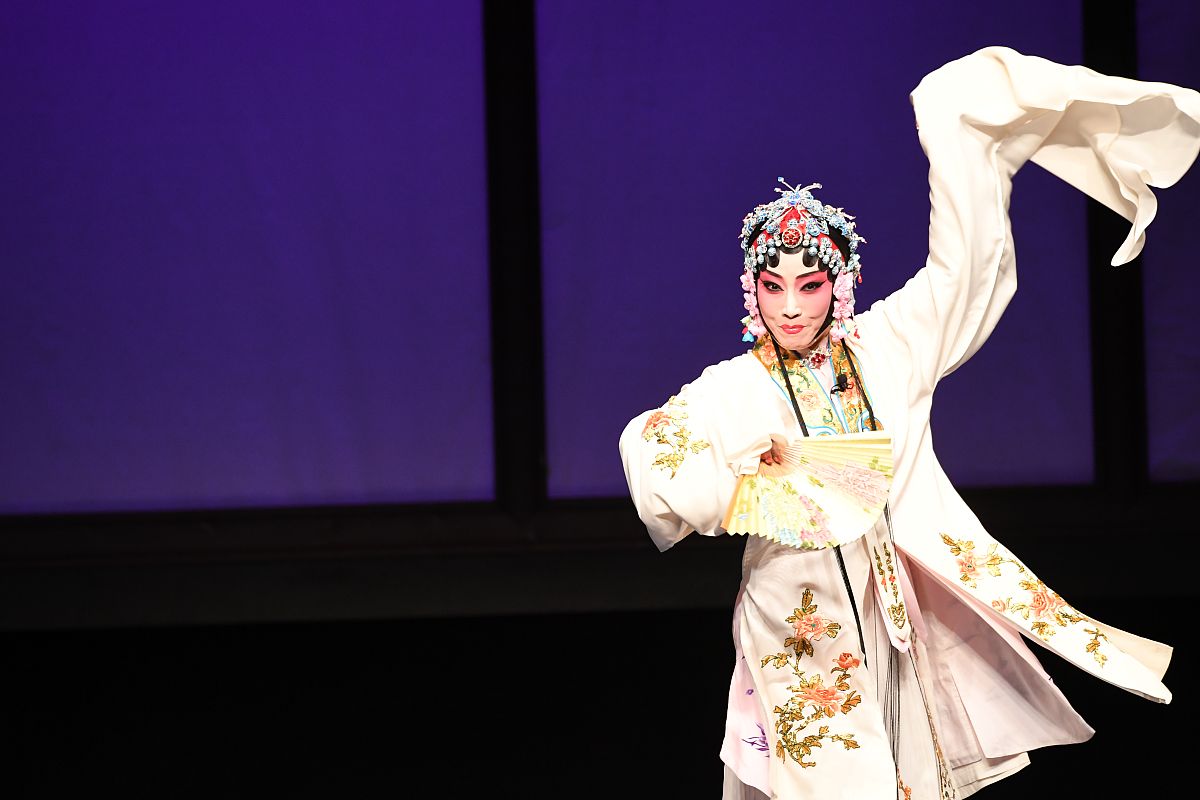 2018年10月29日,苏州,全国八大昆剧院团在昆山文化艺术中心联合演出 .