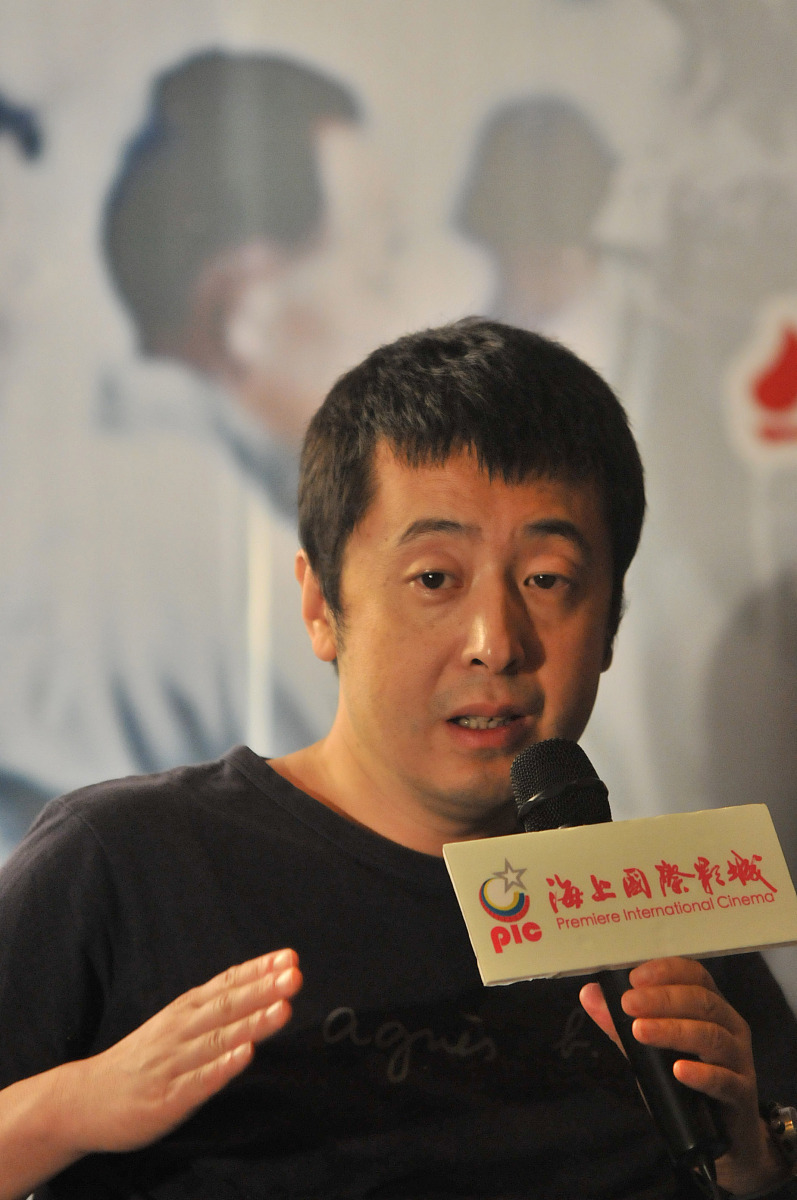 2010年7月4日,浙江宁波,电影《海上传奇》宣传发布会.  (应摄影师要求