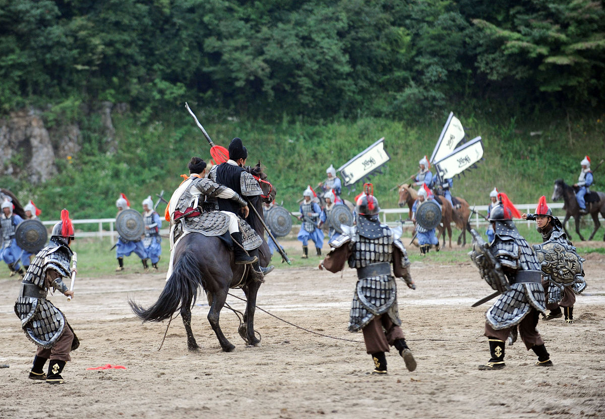 2019年7月13日,三峡地区首台马术实景剧《血战长坂坡》在湖北宜昌百里