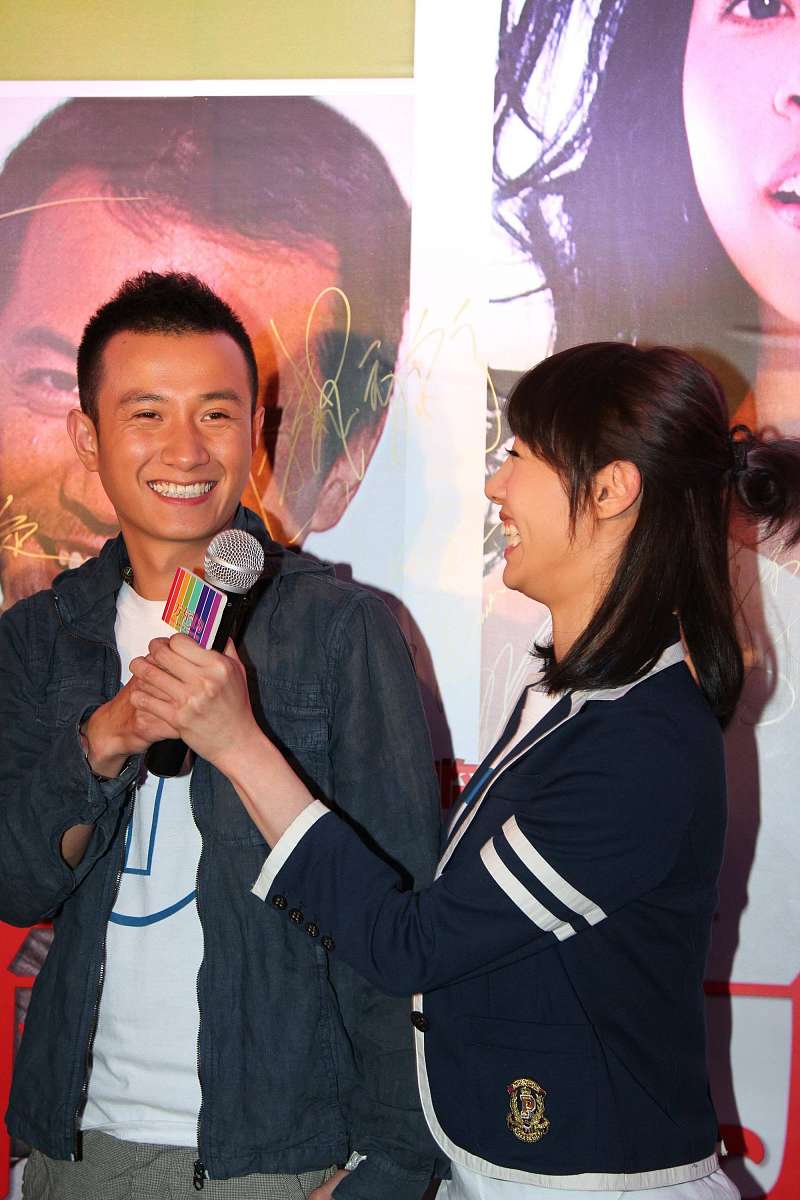 2011年3月29日,北京,电影《万有引力》首映红毯.文章,白百何+++_+++电