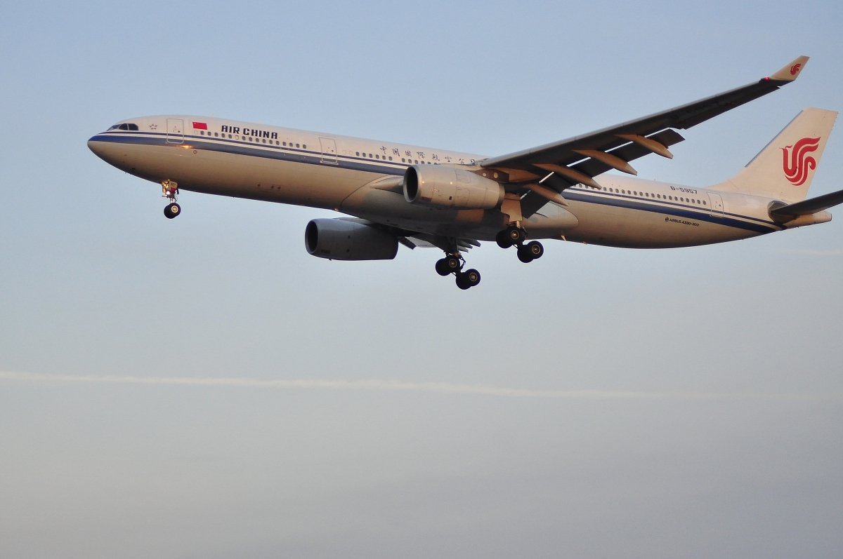 飞机维修实习日记：第一天学习机场与公司规章