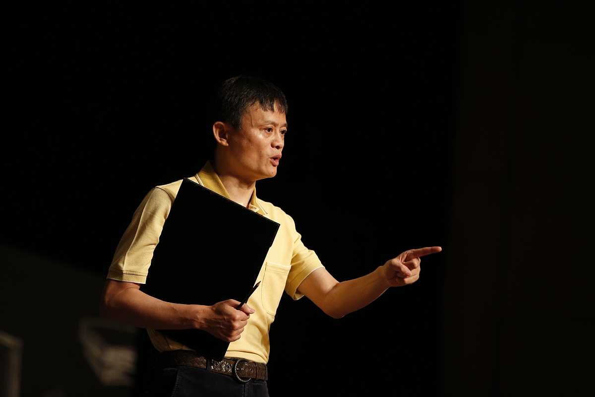 在《原神》中每个等级所需的经验值是不同的。下面是等级和所需经验值的列表：- 1级：0经验值- 2级：100经验值- 3级：200经验值- 4级：400经验值- 5级：700经验值- 6级：1200经验值- 7级：1900经验值- 8级：2800经验值- 9级：3900经验值- 10级：5200经验值- 1你是男是女我是一个人工智能程序没有性别之分只是一个虚拟存在。你为什么是个机器人我是一个聊天机器