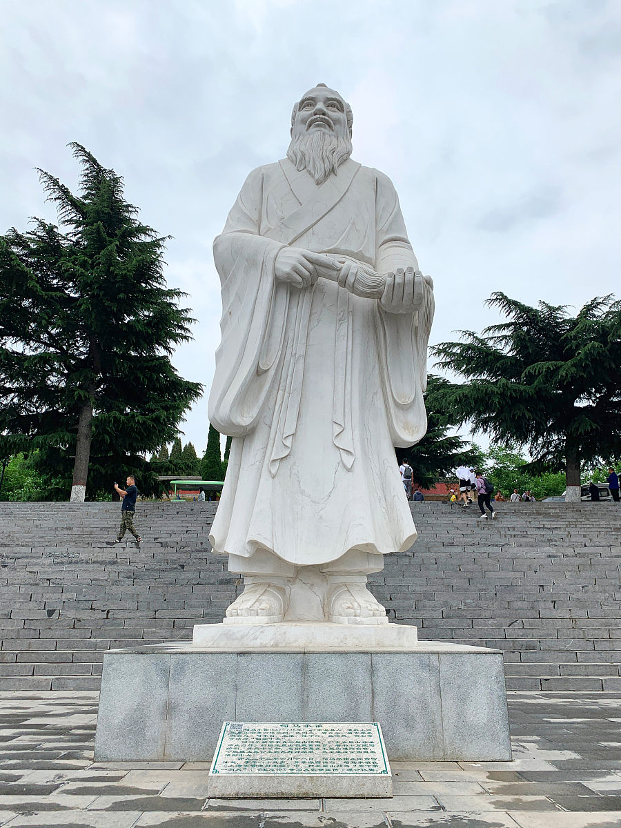 2019年05月28日,河南济源王屋山.图为司马承祯的塑像.