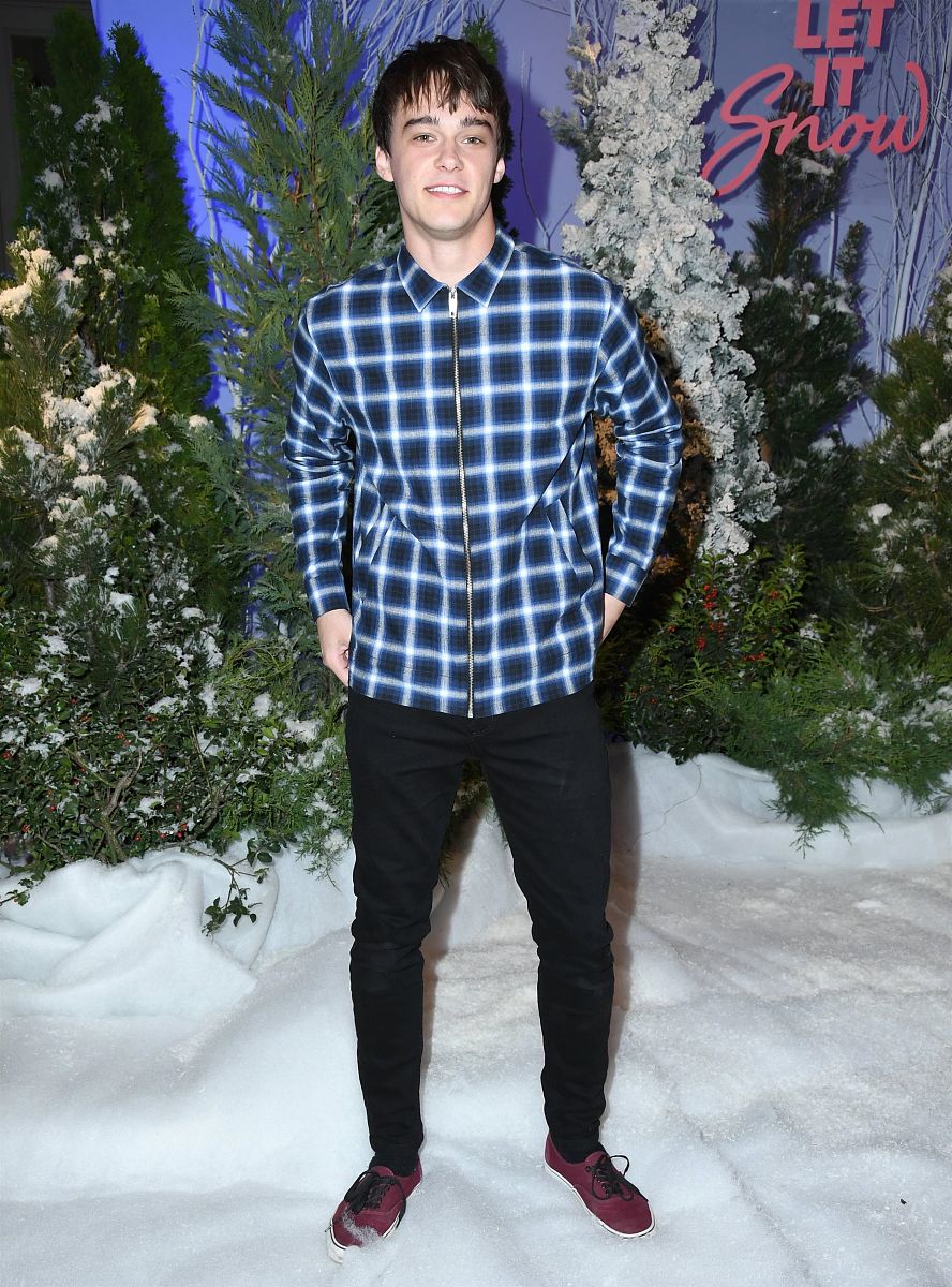 netflix青春爱情电影《冬季浪漫<strong>故事</strong>》(let it snow)photocall