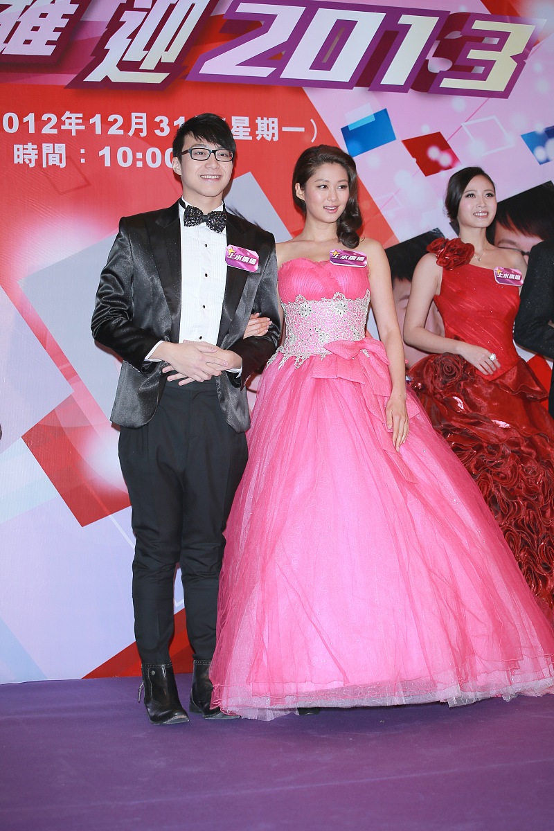 2012年12月31日,香港,明星现身香港上水广场出席跨年倒数活动《星光闪