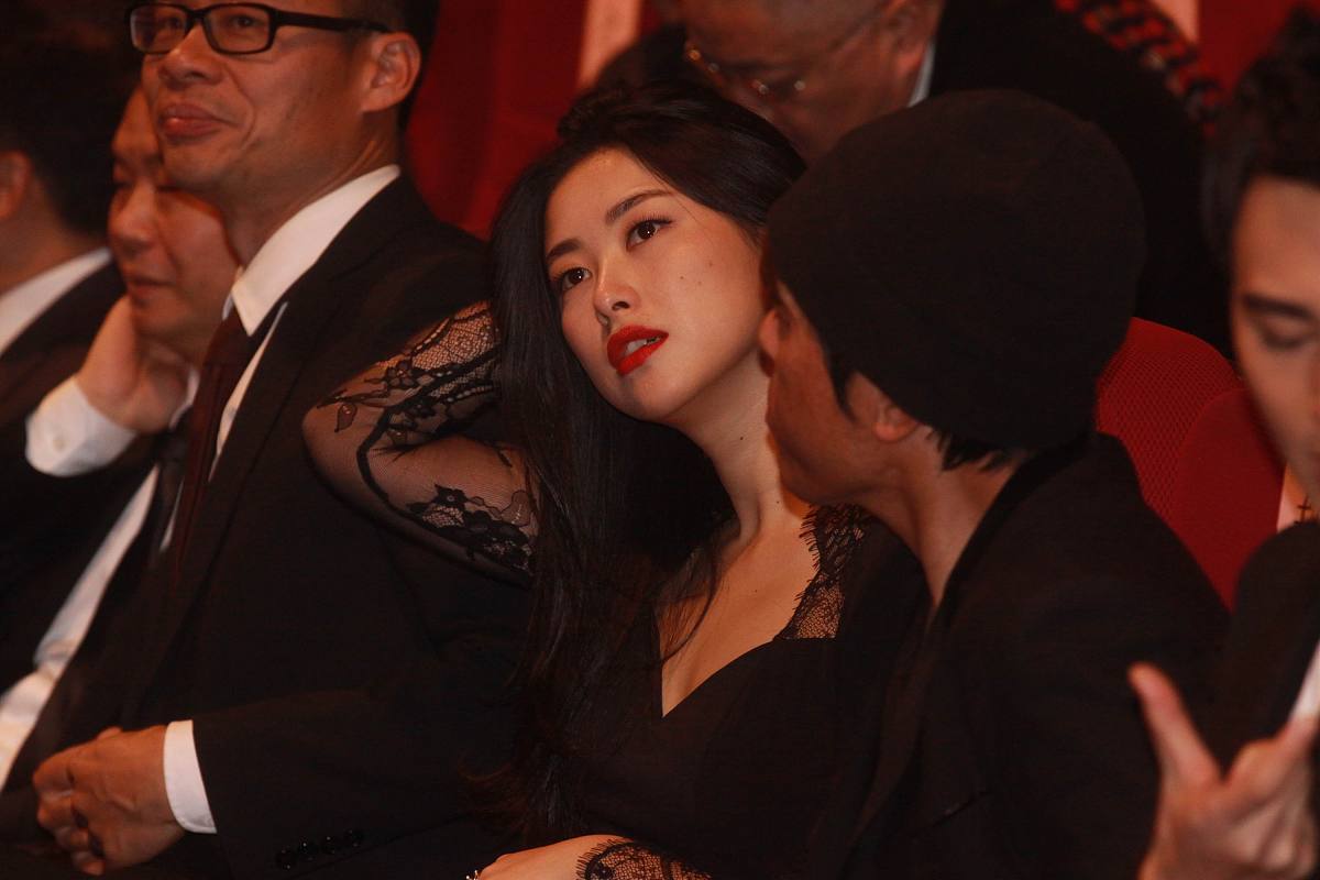 朱珠：从全球最美面孔到幸福母亲，她的人生选择与蜕变