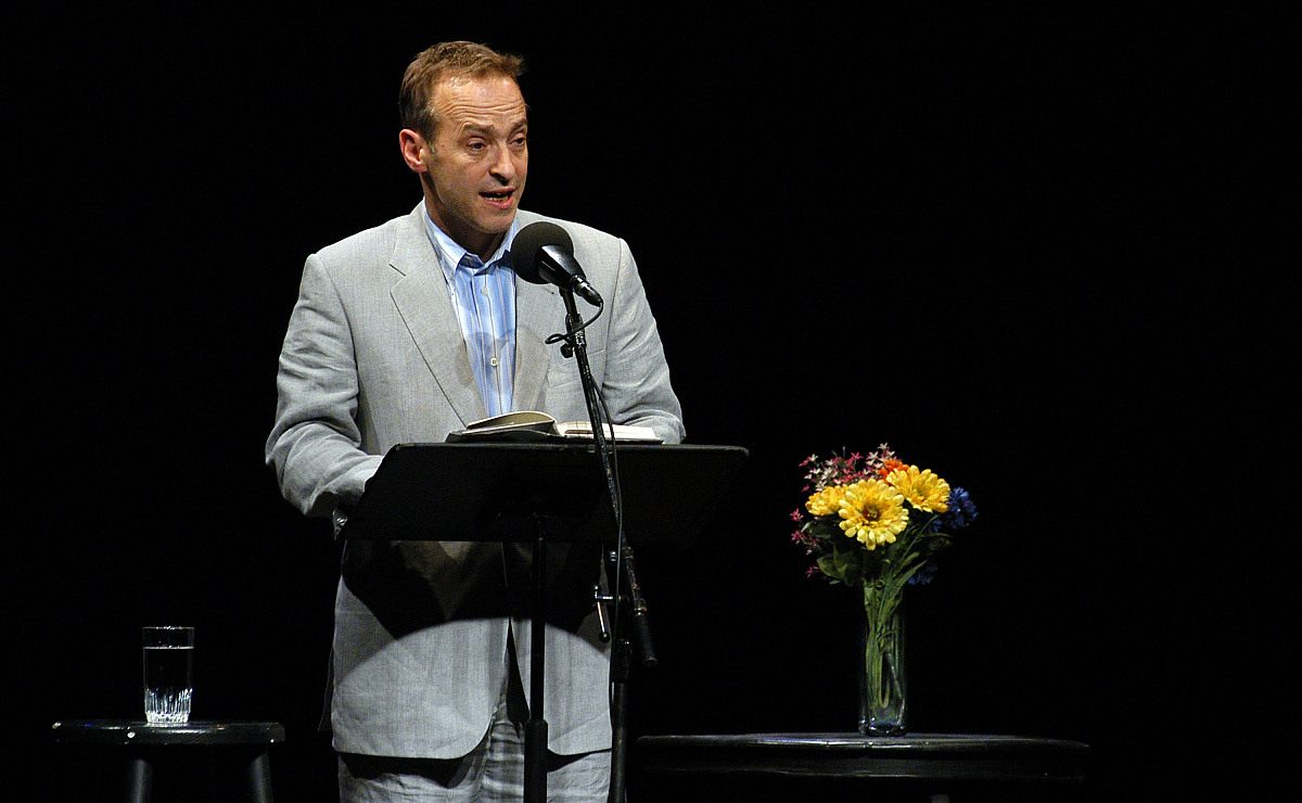 2004年6月2日,曼哈顿百老汇大道上的交响乐空间"symphonyspace",美国