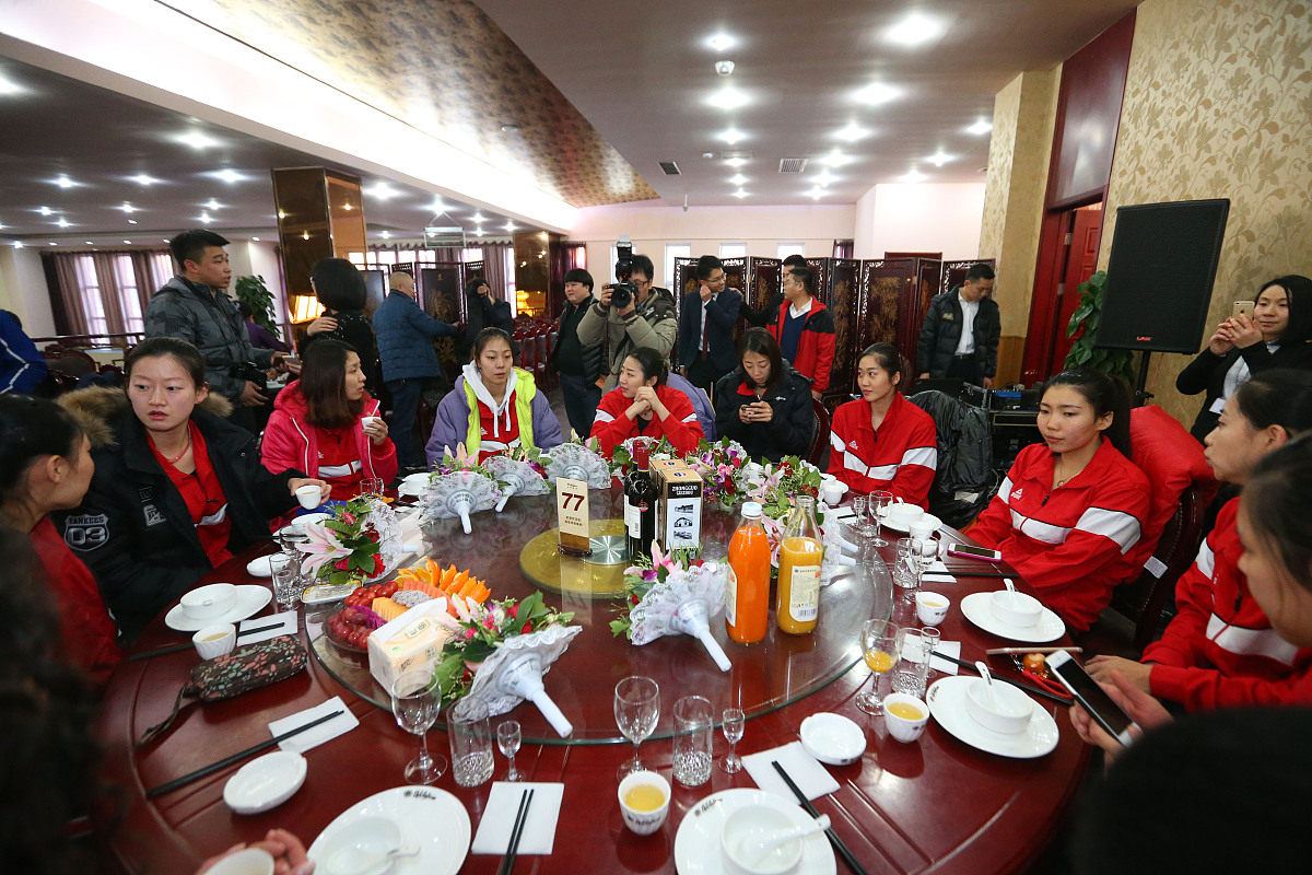 【公司名称】今日聚餐通知 - 团队聚餐，共度美好时光