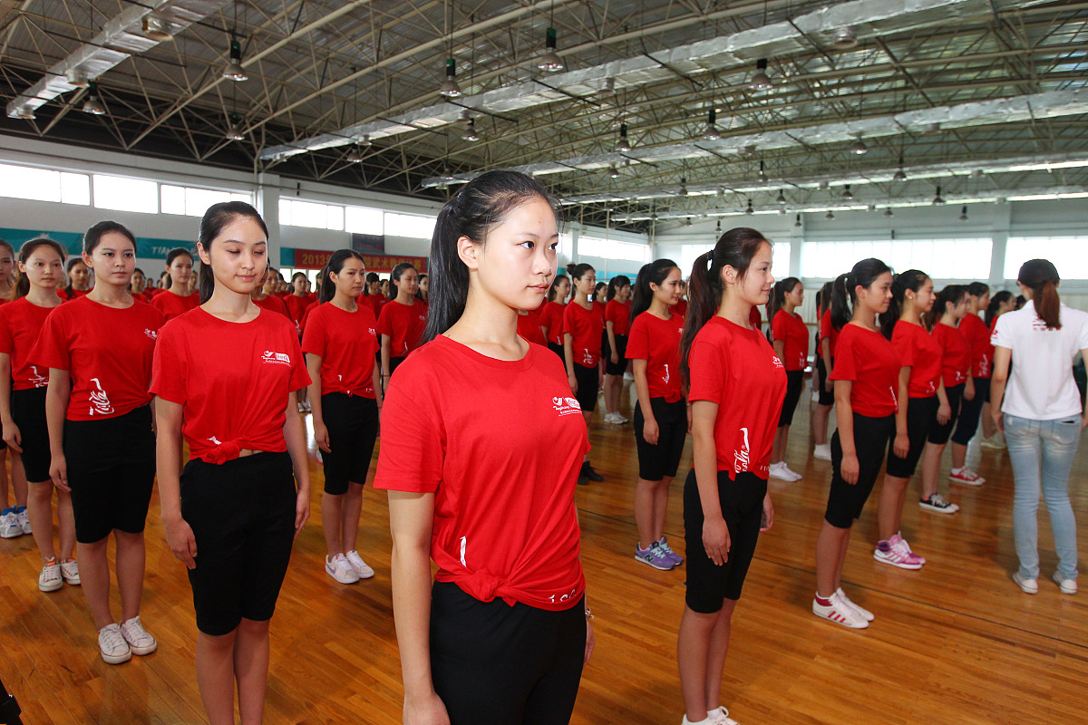 湖北艺术职业学院五年制大专有高铁乘务专业吗