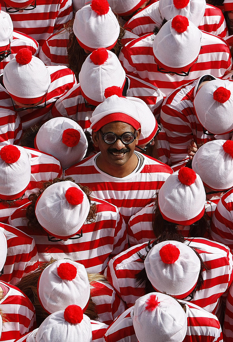 2011年4月1日,爱尔兰都柏林,《威利在哪里》(where's wally)漫画爱好