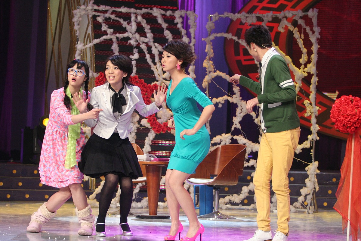 2009年2月9日,湖南长沙,湖南卫视元宵晚会现场直播.***_***《丑女无敌