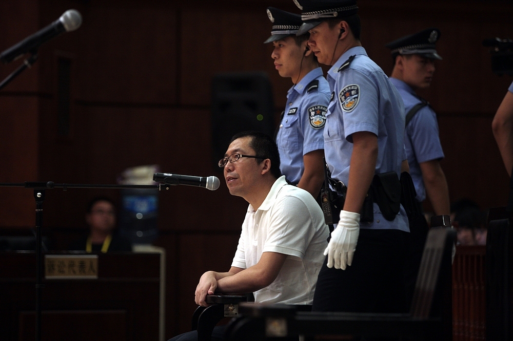 輕塵夢幻网名推荐：以'星塵夢曉'为参考，取个带'輕塵'的四字网名