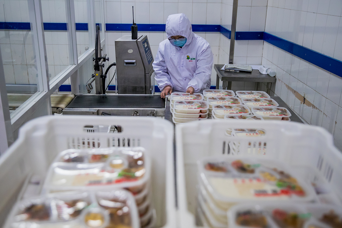 宇航员太空饮食：他们在太空中吃什么？