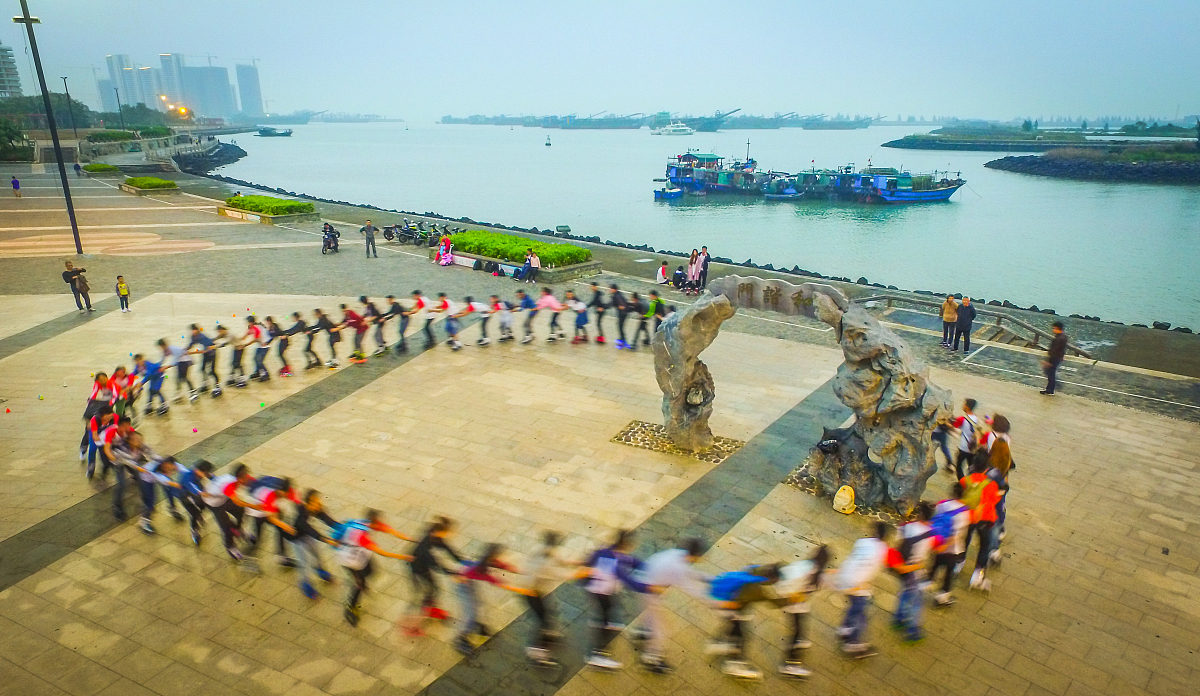 写一个微信八卦群公告