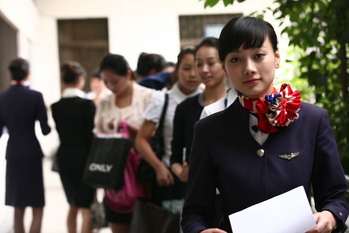 成都航空空乘月薪多少