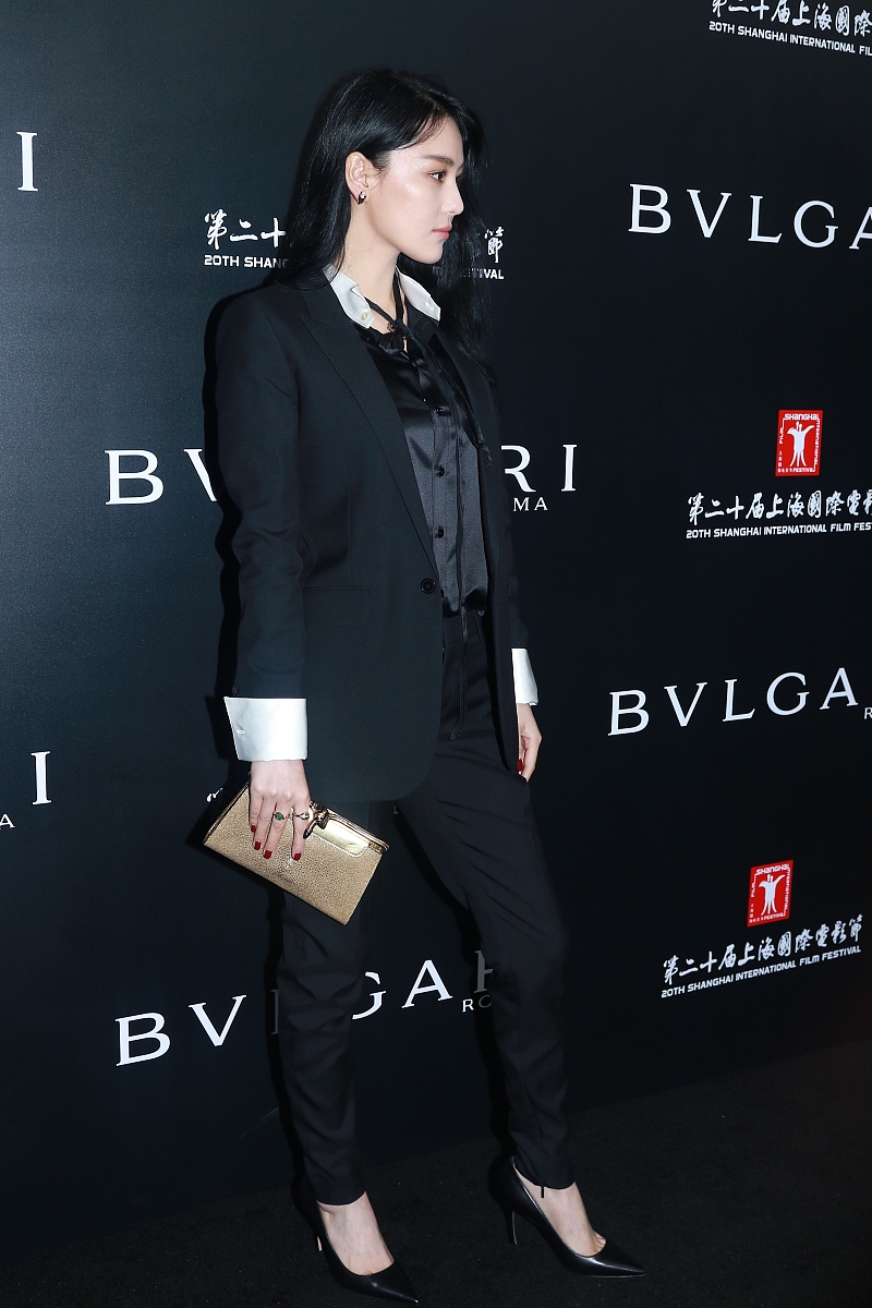 黑色西装外套女小个子女上衣高级感质感正装小西服 用客户的角度写出种草文案